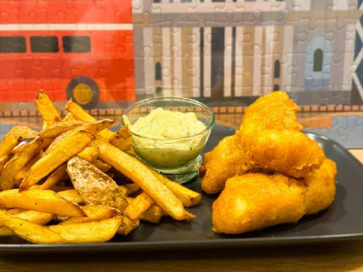 Saveurs marines, friture croustillante, tradition anglaise